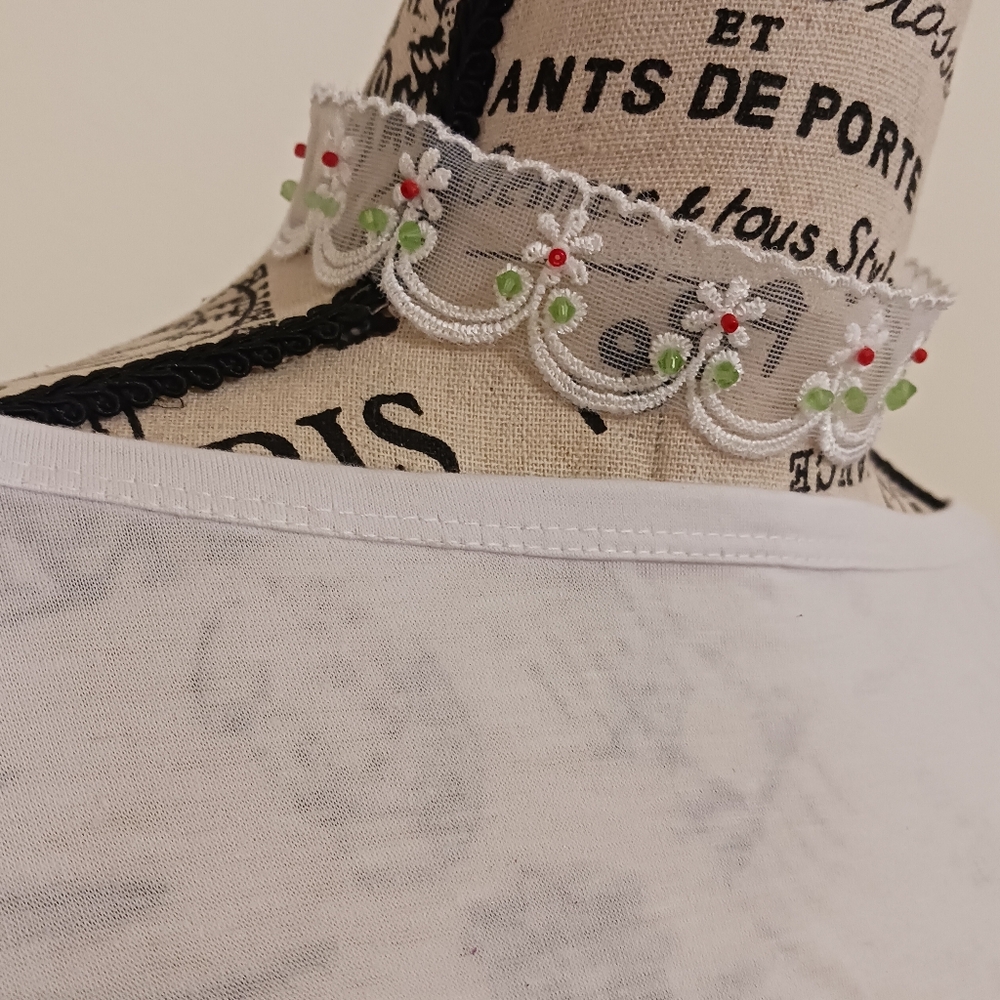 Embroidered White and Green Red Lace Choker Necklace 14' - Picture 6 of 10